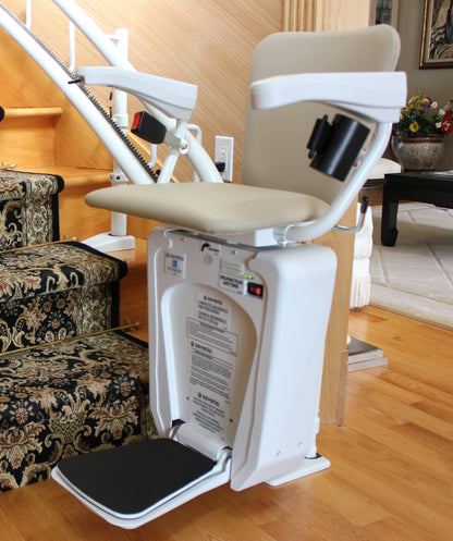 Savaria Stairfriend 23 - Curved Stairlift